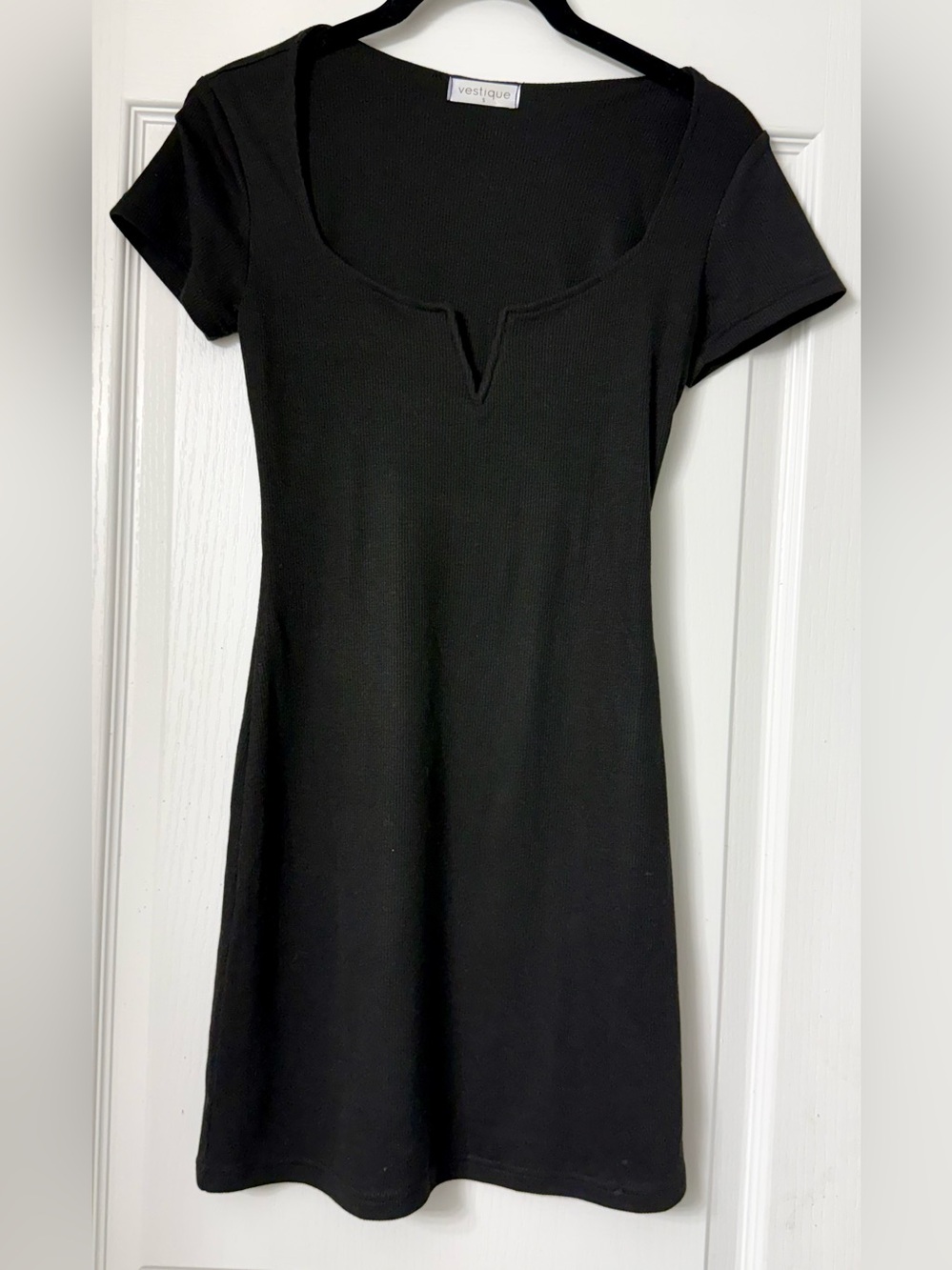 Vestique Black Scoop V-Notch Short Sleeve Mini Dress